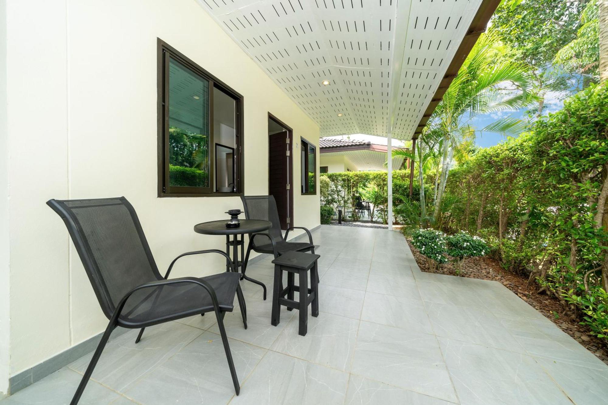 Oxavia Garden Oasis In Nai Harn - Your Private Tropical Garden With 3 Cabins And Jacuzzi Rawai Exterior foto