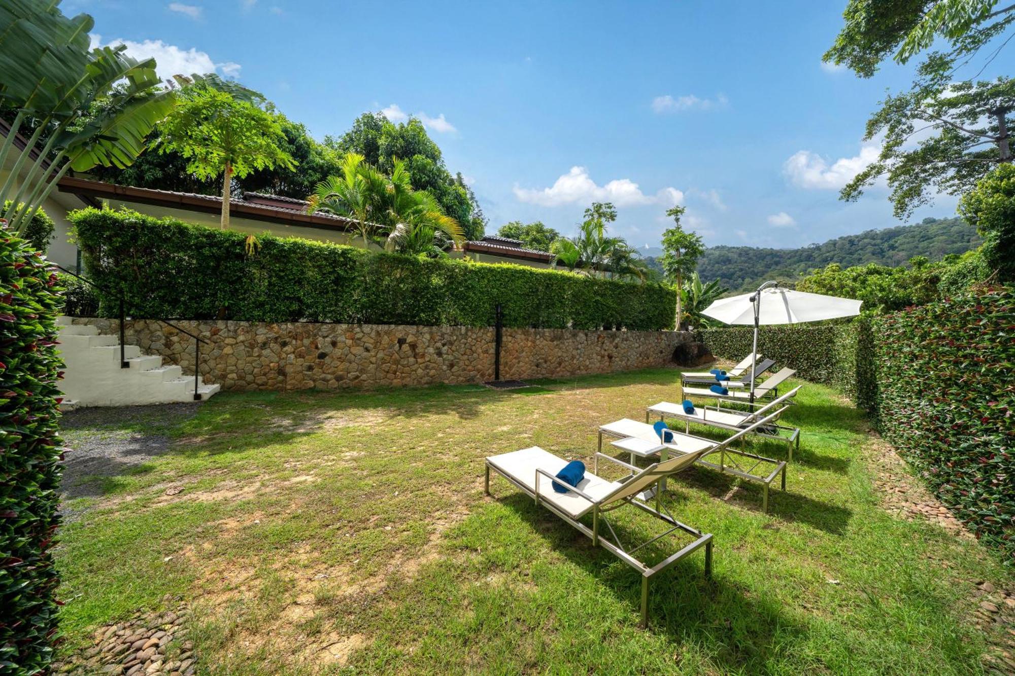 Oxavia Garden Oasis In Nai Harn - Your Private Tropical Garden With 3 Cabins And Jacuzzi Rawai Exterior foto